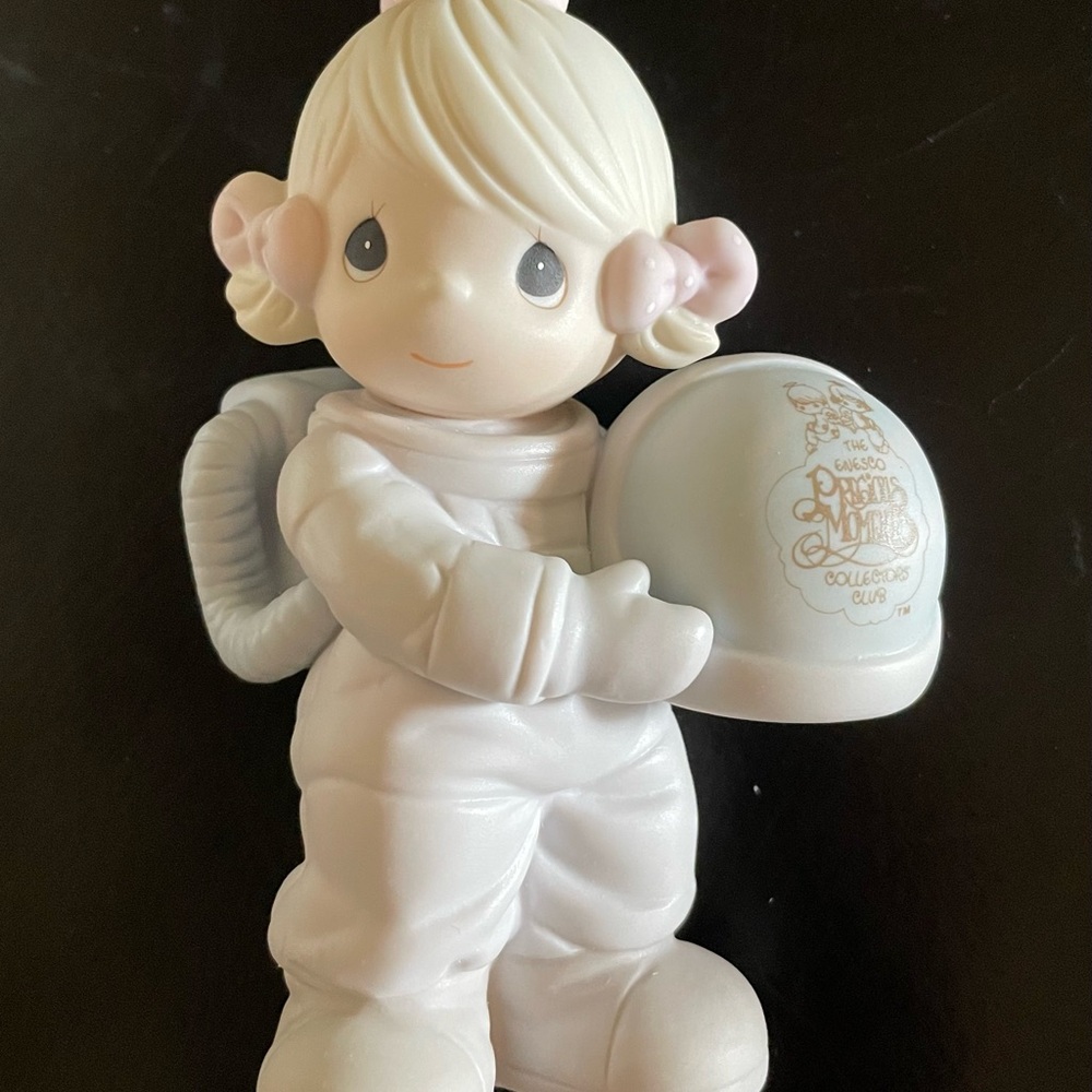 Precious Moments “The Club That’s Out Of This World”